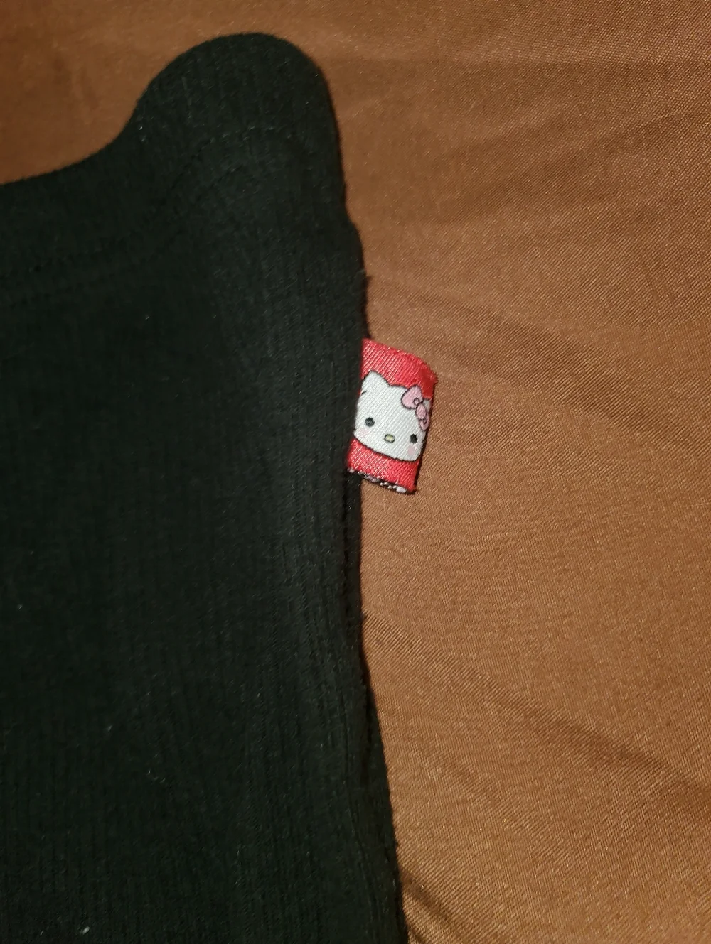 B2G1F Hello Kitty Red Graphic Sweatshirt with Black Ribbed Pants Set 3T